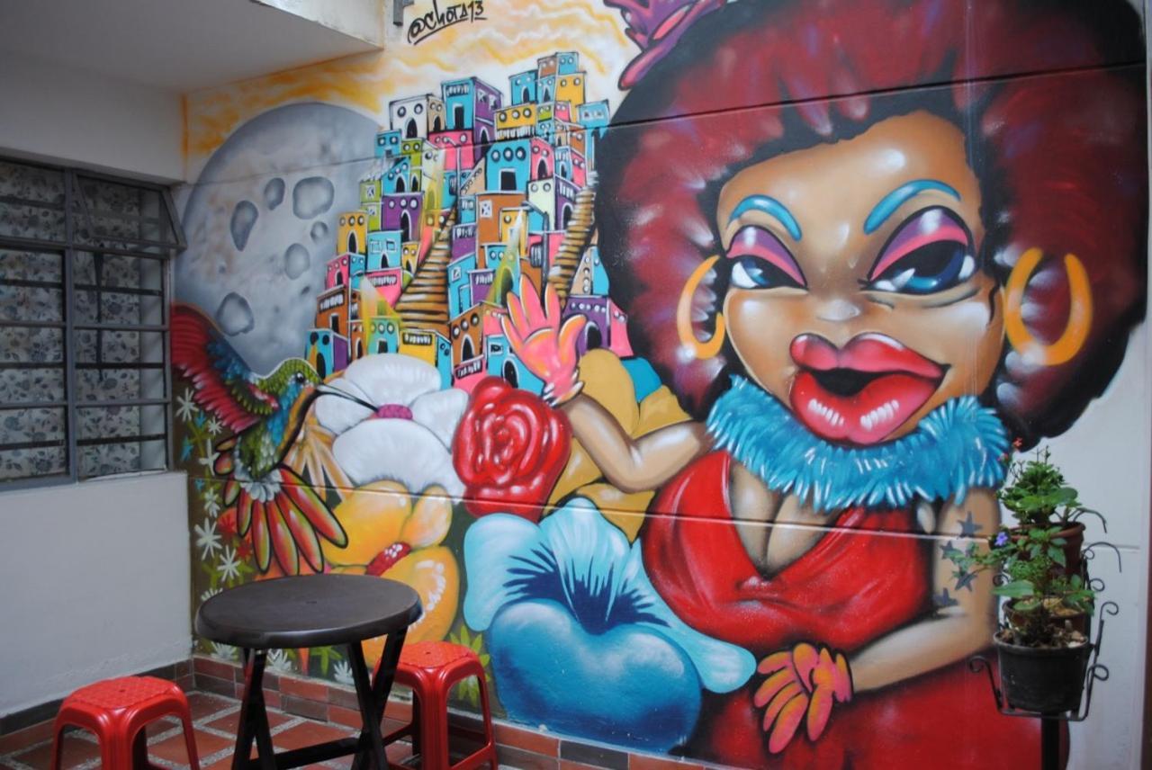 Casa Tuvia Parque Vandrarhem Medellín Exteriör bild