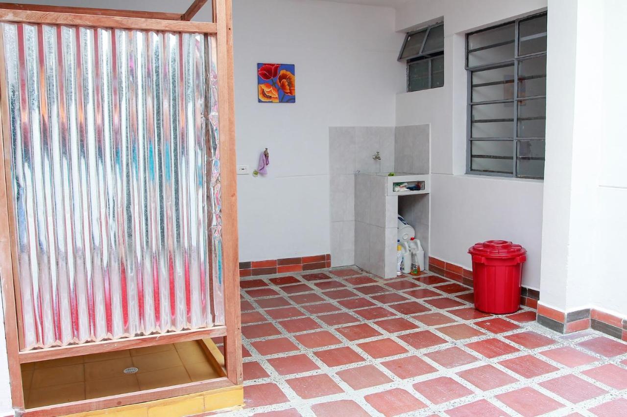 Casa Tuvia Parque Vandrarhem Medellín Exteriör bild